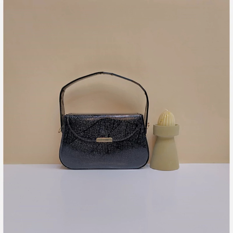 مرجع تخصصی کیف بزرگمهر