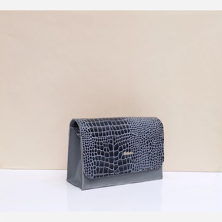 مرجع تخصصی کیف بزرگمهر