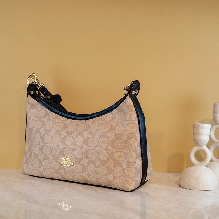 کیف دوشی زنانه بزرگمهر کد B402